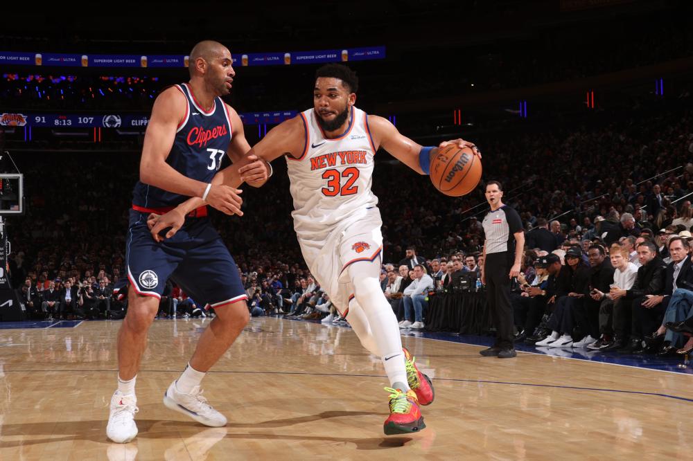 并在防守端 并在防守端