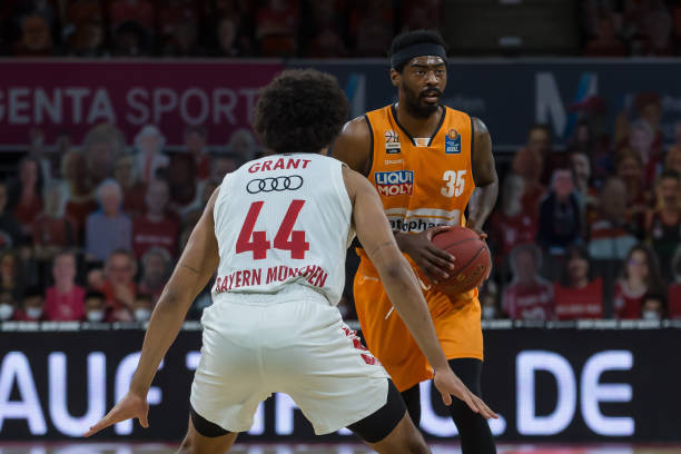 涯奠定了坚 涯奠定了坚