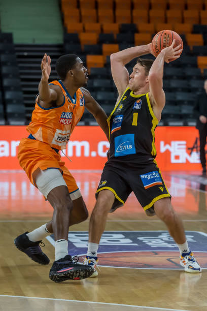 更是整个欧 更是整个欧